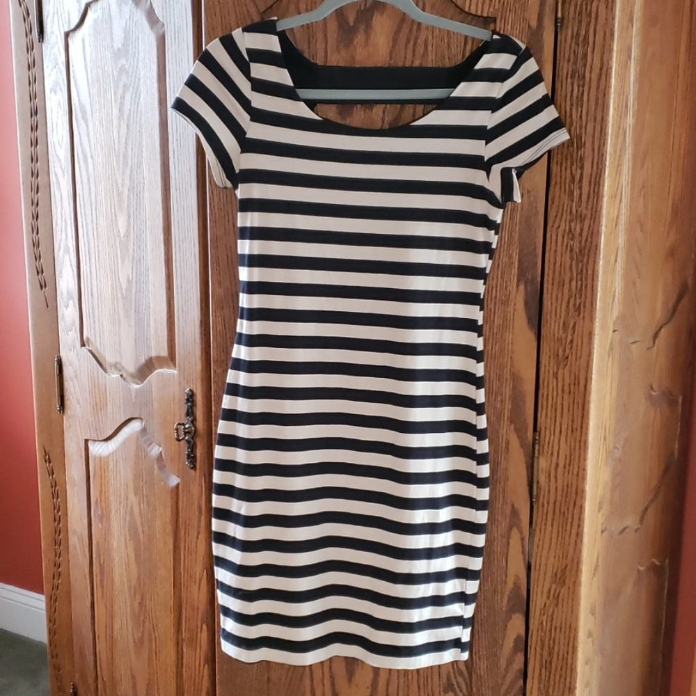 Charlotte Russe black/cream body con dress
